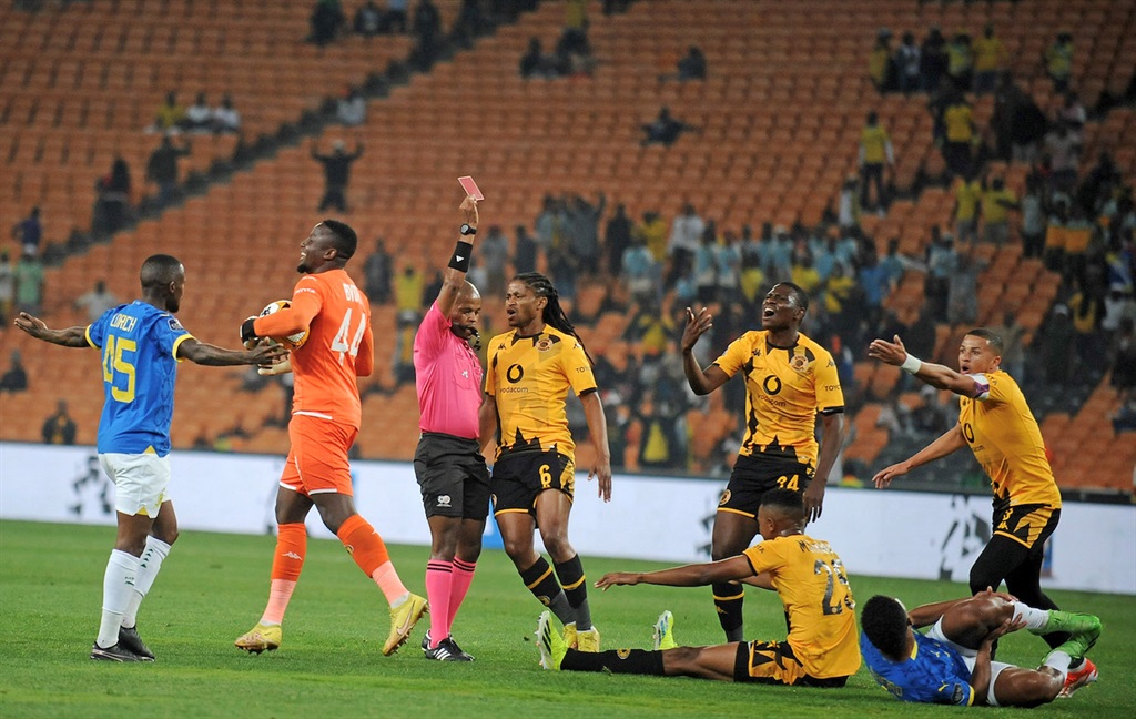 Kaizer Chiefs' crisis have piled up following their heaviest defeat ever on Thursday against champions Mamelodi Sundowns. 