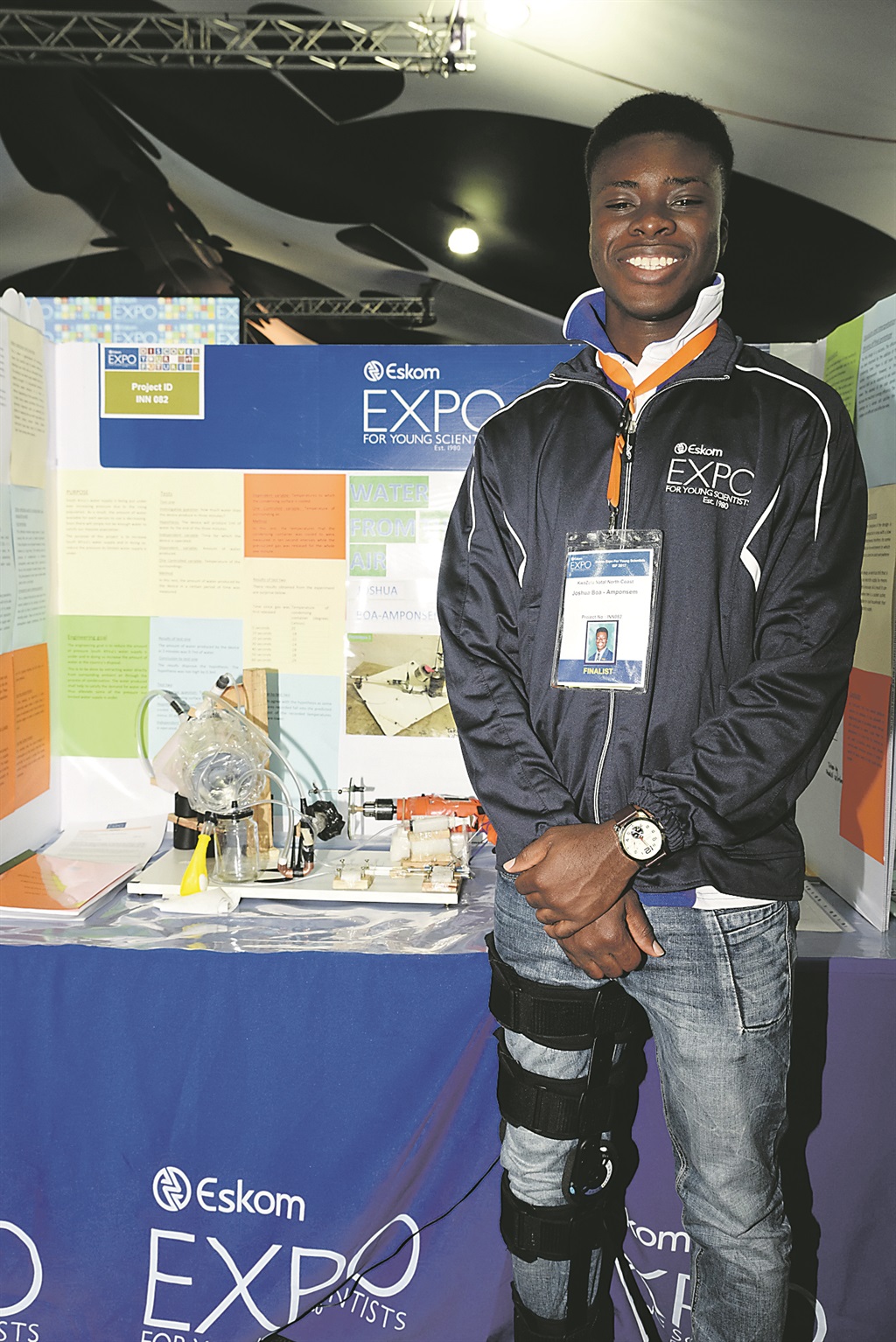 Joshua Boa-Amponsem, from KZN, distilled water from air.