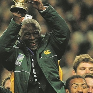 WINNERS:  President Thabo Mbeki celebrates with the team during the IRB 2007 Rugby World Cup final match between South Africa and England. (Gallo Images)