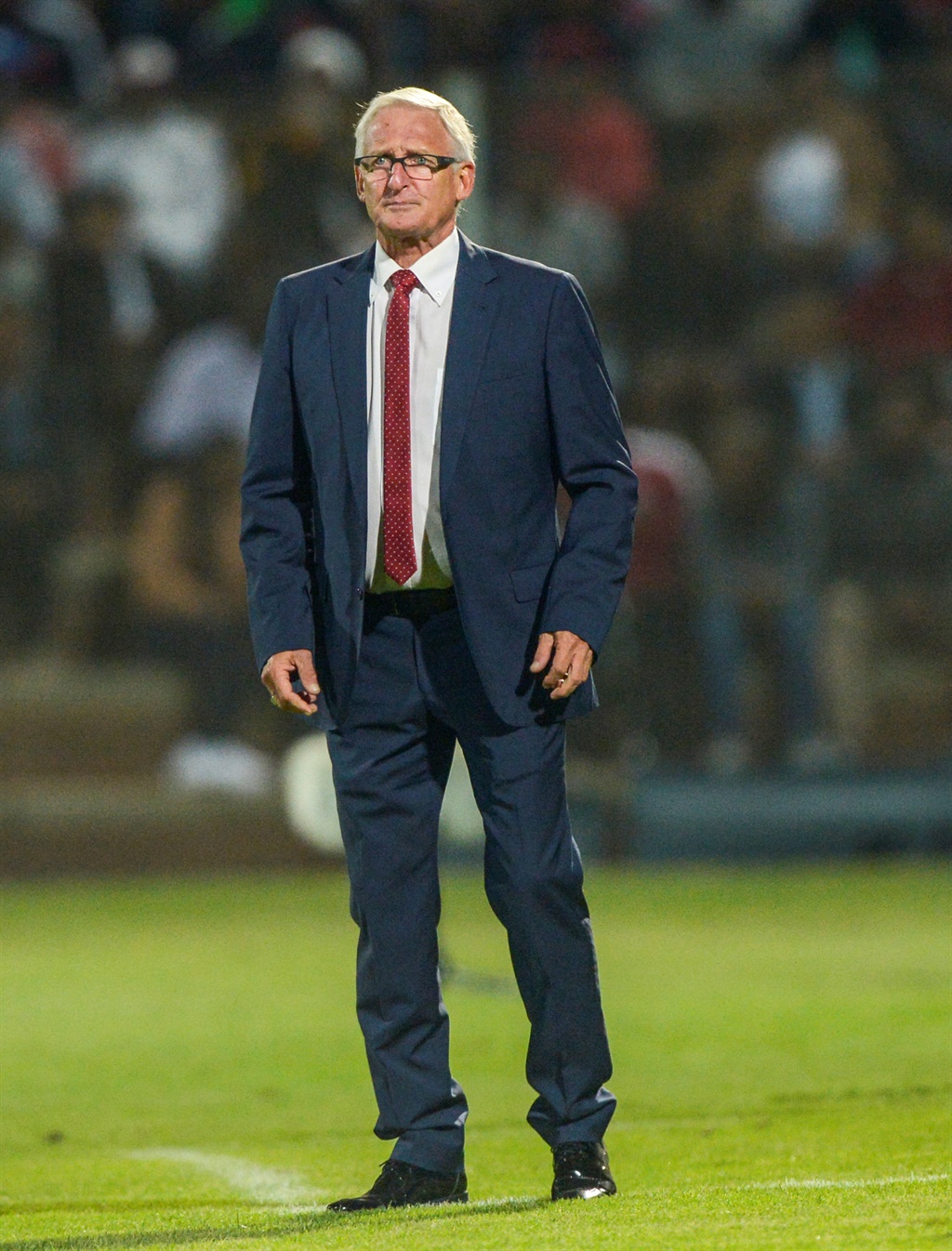 Gordon Igesund does not want Stuart Baxter to be fired as Bafana Bafana coach.
