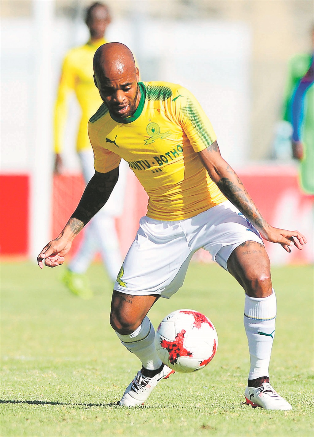 Oupa Manyisa is back to bolster the Mamelodi Sundowns squad, while opponents Kaizer Chiefs are rocked by injuries. Photo byThemba Makofane