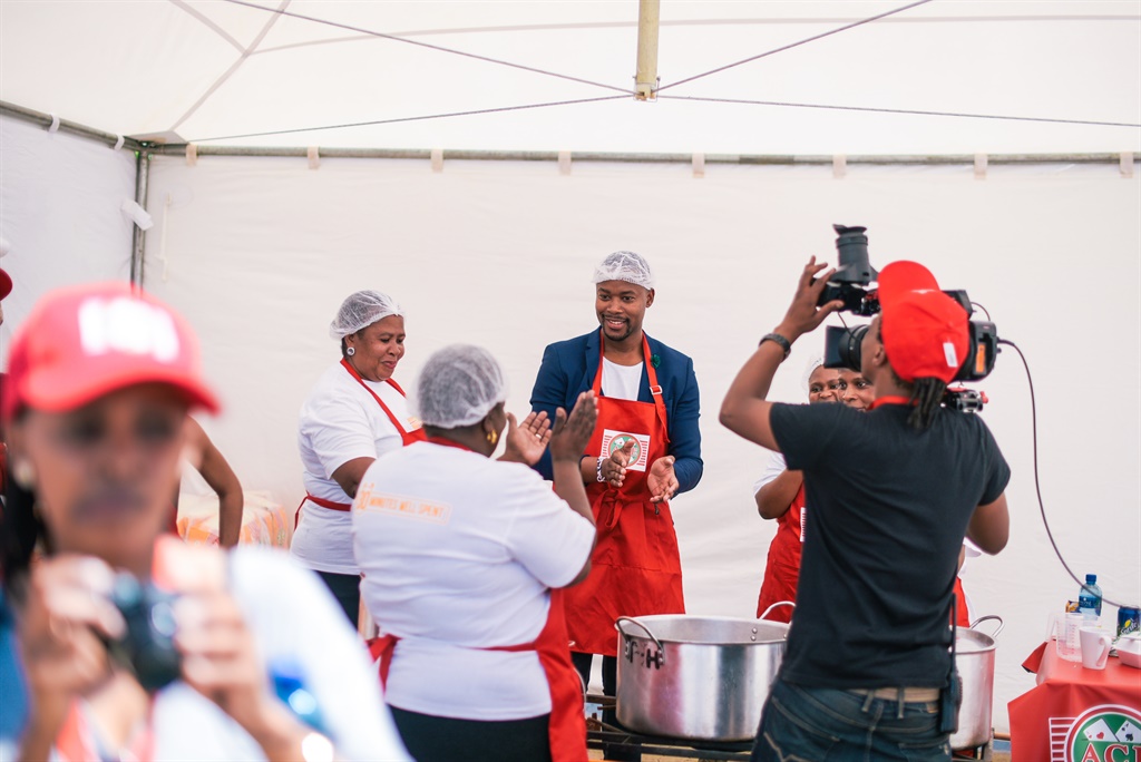 Actor Vuyo Ngcukana cooks for 3 000 people. Photo: Supplied