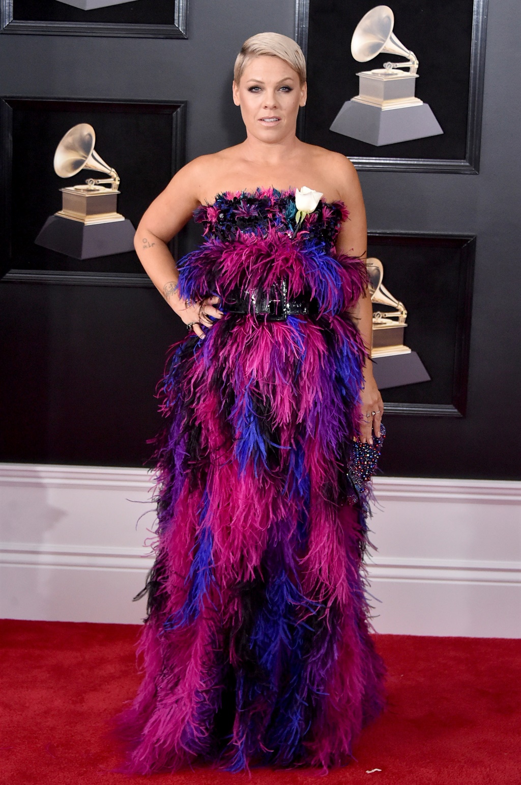 Beyoncé's outfits, Lady Gaga's hair and Cardi B's swan dress light up the Grammy ...1024 x 1541