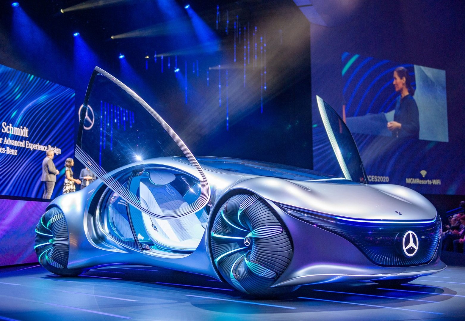 Watch Mercedes-Benz's 'Avatar'-inspired concept car drive without a