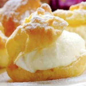 PHOTO: Lemon curd cream puffs

