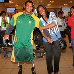 Shane Williams arrives in Cape Town with high-tech prosthetic 'legs'. Picture: Carl Fouriel 