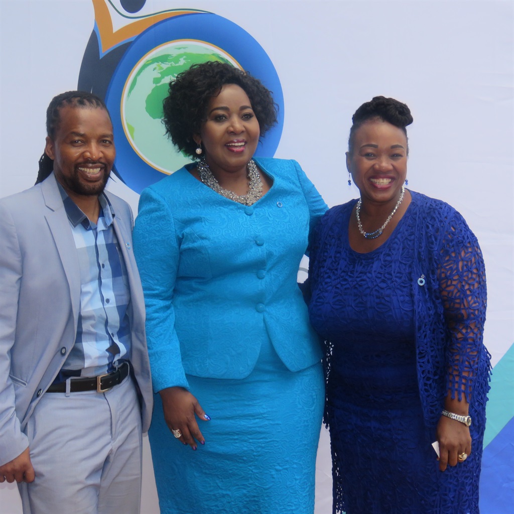 Dr Bongi Ngema-Zuma flanked by Bheki “Ihashi Elimhlophe” Ngcobo (left) and Linah “Ebony” Ngcobo.Picture: Vukile Dlwati