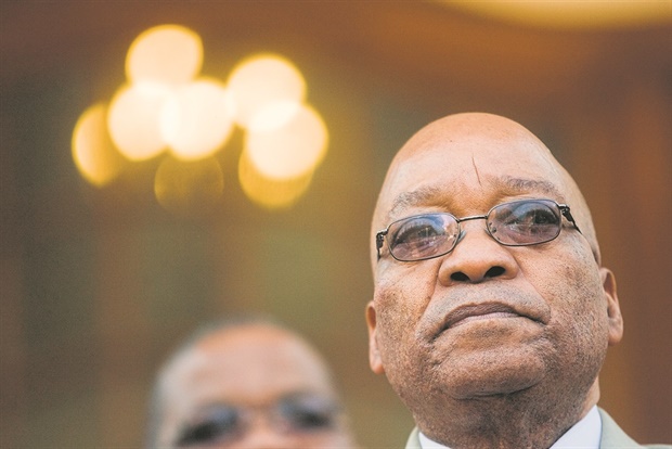 <p><strong>Zuma to visit Zimbabwe </strong></p><p>South African President Jacob Zuma is set to fly to Zimbabwe on Wednesday. </p><p>This is according to Angolan President Joao Lourenco, following talks between regional leaders on the crisis engulfing Zimbabwe.</p><p>"(South African) President Jacob Zuma and I have agreed to visit Harare tomorrow," Lourenco told journalists on Tuesday after a meeting of the southern African regional bloc in Angola. - AFP<br /></p>