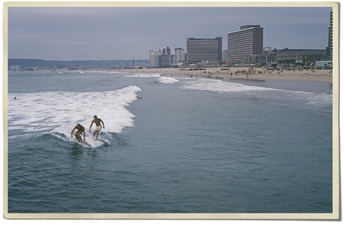 Twee branderplankryers by South Beach, Durban, Augustus 1969GALLO/GETTY IMAGES .COM