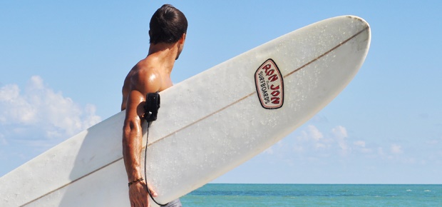 Surfer. (Photo: Alex Shutin on Unsplash)