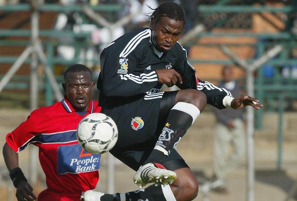 Kick Off on X: Orlando Pirates star striker Gabadinho Mhango is well on  course to smash a 20-year-old club record set by Dennis Lota and previously  equalled by Lesley Manyathela. Read more