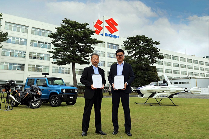 Suzuki and SkyDrive will collaborate to begin manufacturing a "flying car" next year.