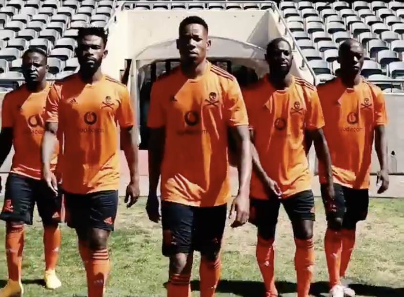 Thulani Hlatshwayo raves about Orlando Pirates' new orange jersey