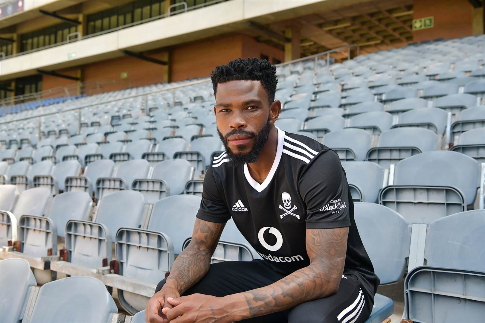 Thulani Hlatshwayo raves about Orlando Pirates' new orange jersey