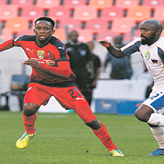 PROMISING: Jomo Cosmos’ Linda Mntambo playing  against Chippa United at Nelson Mandela Bay Stadium. (Michael Sheehan, Gallo Images)