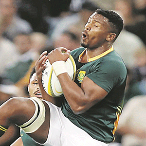 TOUGH TASK: Sikhumbuzo Notshe in a tussle against the French Barbarians.(Steve Haag, Gallo Images)