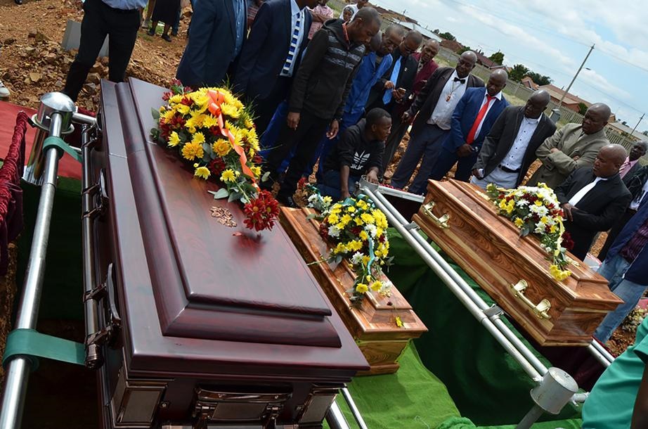 Mourners gathered at the funeral service for Moipolai Montsho and her kids.
Photo: Mohanoe Khiba