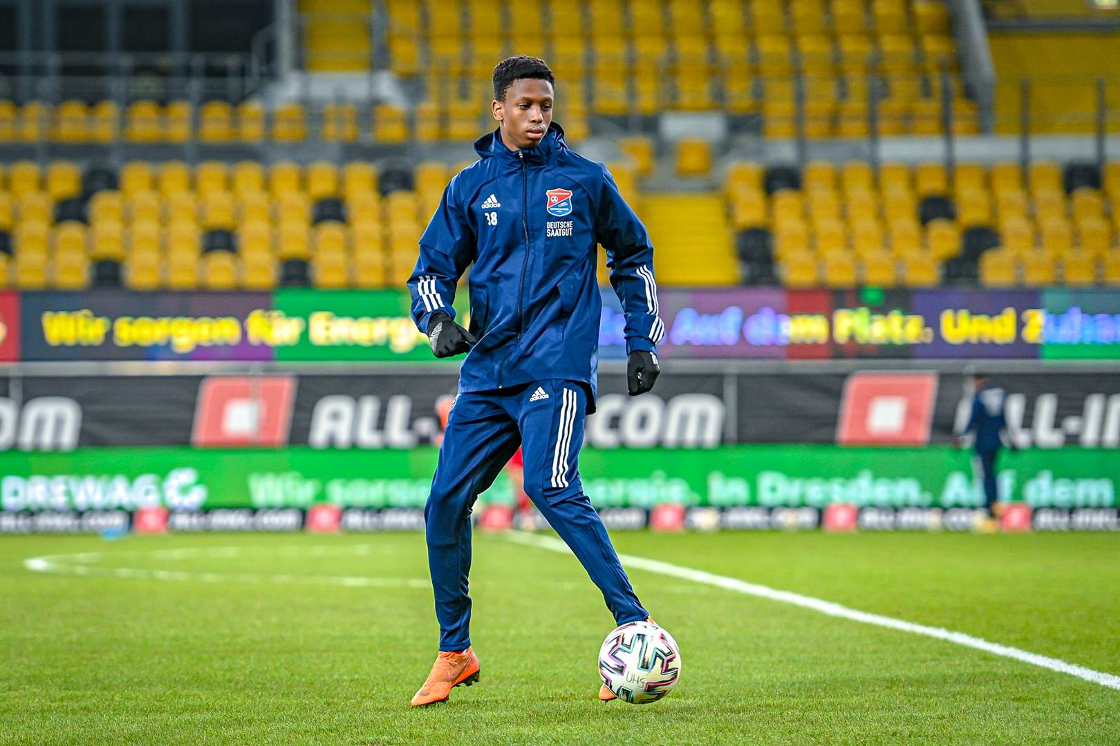 boipelo-mashigo-17-makes-professional-debut-in-germany-with-spvgg