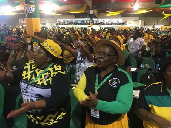 Image: ANCWL members objecting to a decision by the electoral commission not to allow lobbying for additional members to the NEC. (Adriaan Basson/News24)<br />