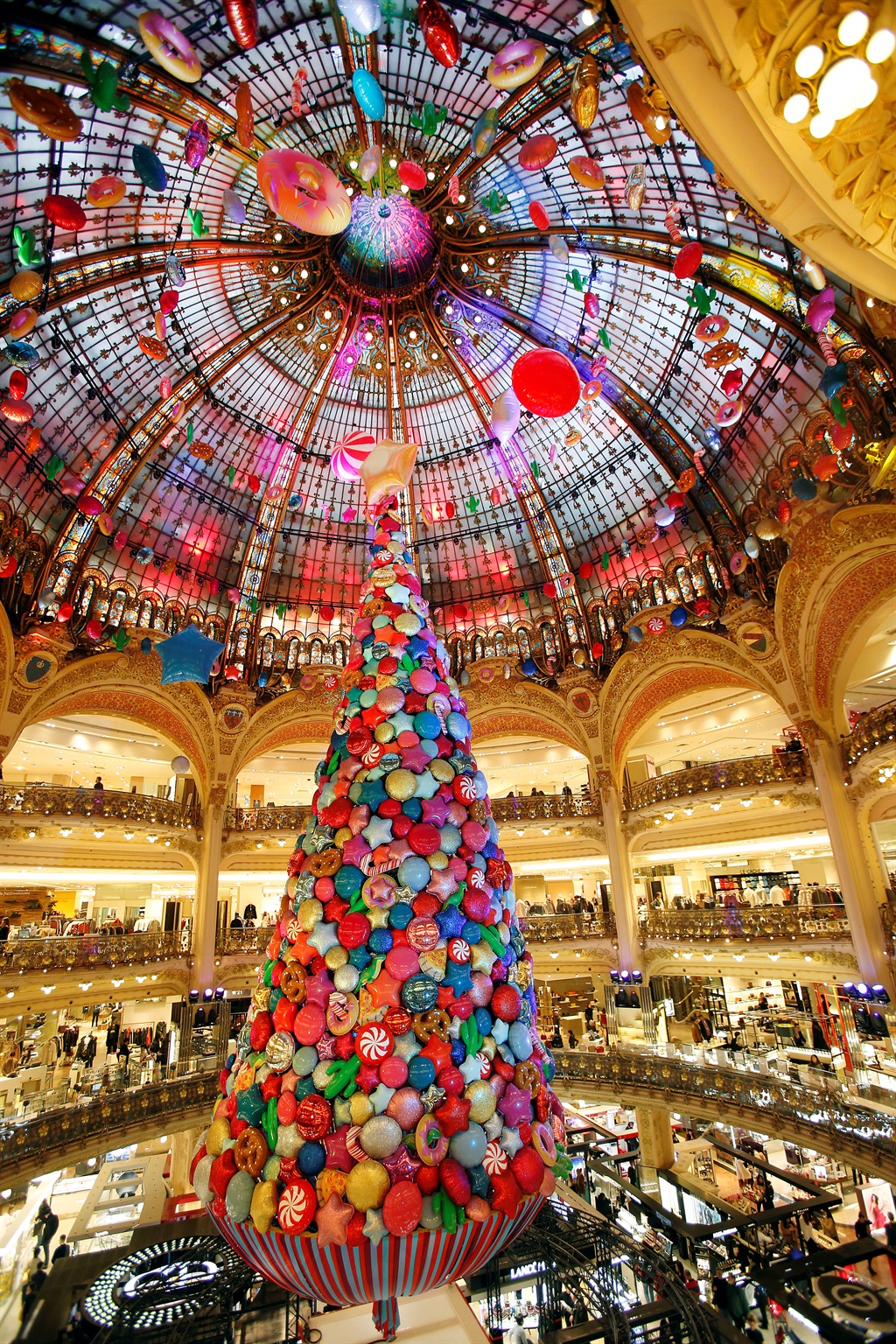 28 amazing Christmas trees from around the world