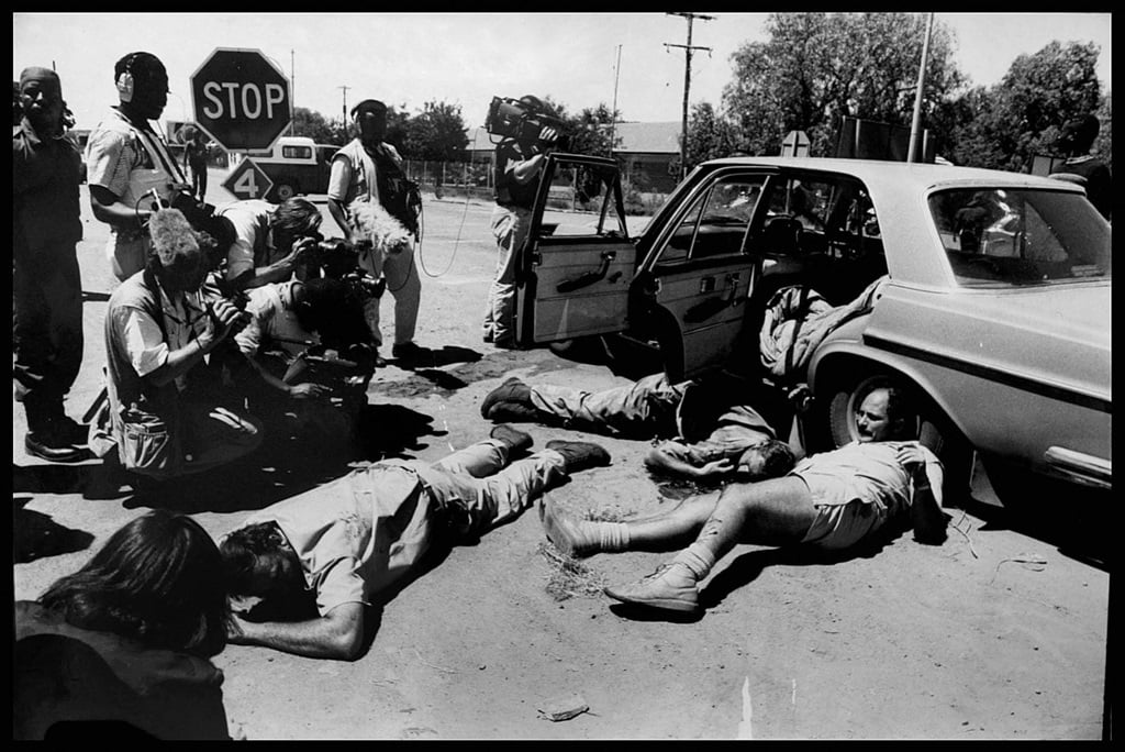 Koos de la Rey on X: 𝐅𝐫𝐢𝐝𝐚𝐲, 𝟏𝟏 𝐌𝐚𝐫𝐜𝐡 𝟏𝟗𝟗𝟒 100s Afrikaner  Weerstandsbeweging (AWB) members drove into Bophuthatswana following a  request for assistance from Chief Lucas Mangope to help restore control in
