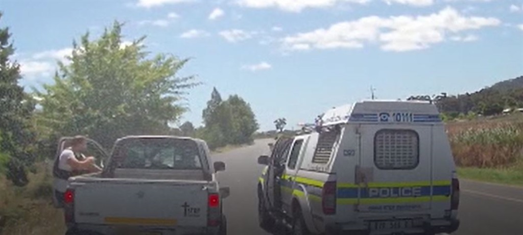 Police gave chase to suspects on the R45 Wemmershoek Road. 