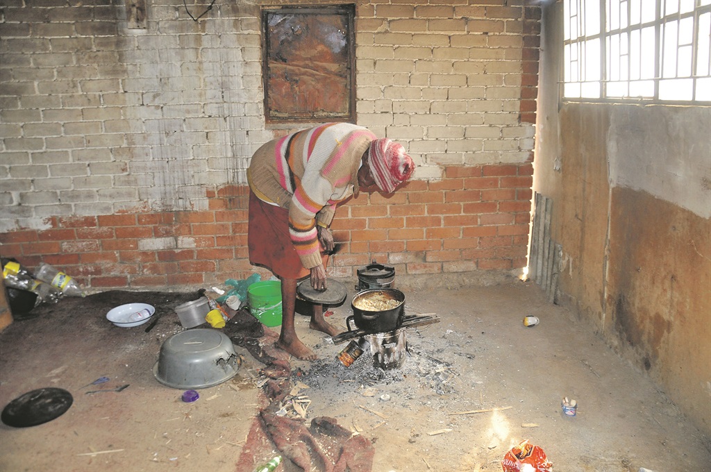 Gogo Mamosala Pii (79) is desperate to get an RDP with electricity. Photo by Kabelo Tlhabanelo