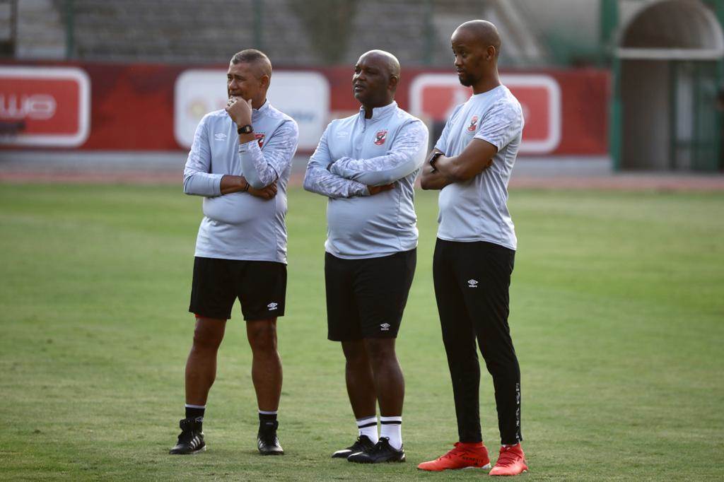 Pitso Mosimane shows off hidden talent at Al Ahly headquarters | KickOff