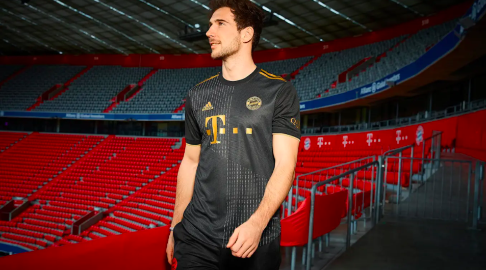 Adidas 2021-22 Bayern Munchen Away Jersey - Black-Gold