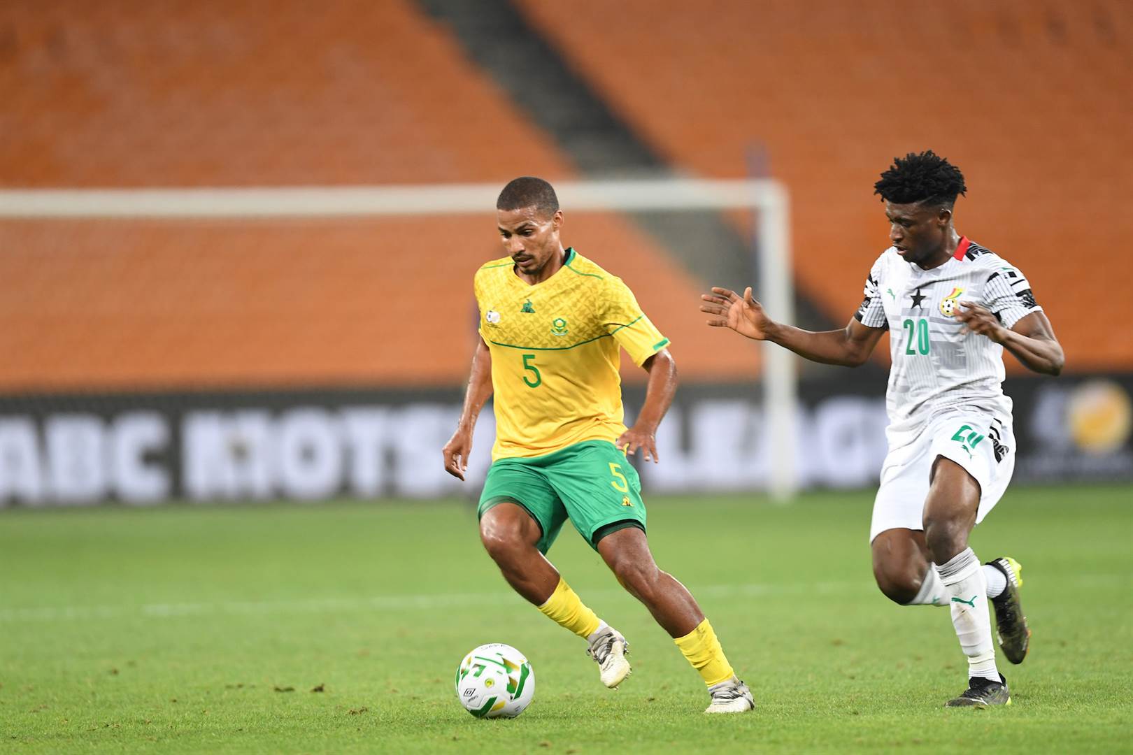 Rivaldo Coetzee - Mamelodi Sundowns defensive midf