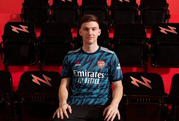 Arsenal (2021/22) third Adidas kit
