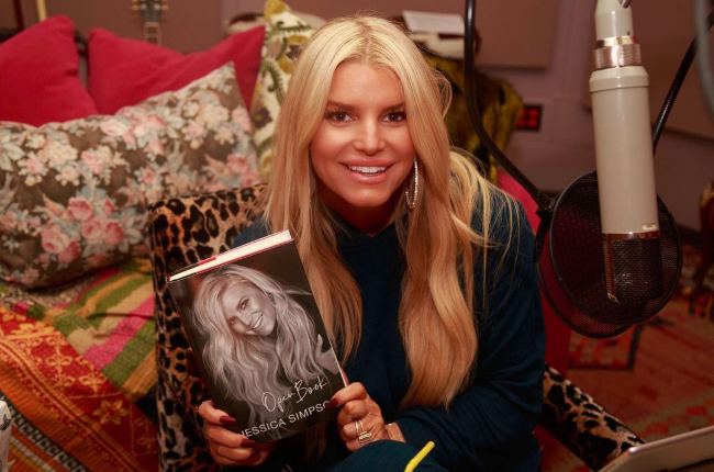 Jessica Simpson says she threw her scale away, has no idea of her