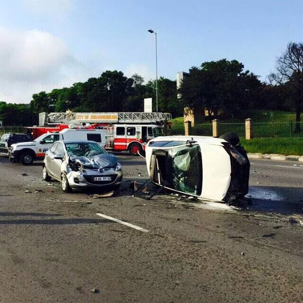 Images from the accident scene that claimed the life of Top Billing Presenter Simba Mhere. Picture: Arrive Alive.