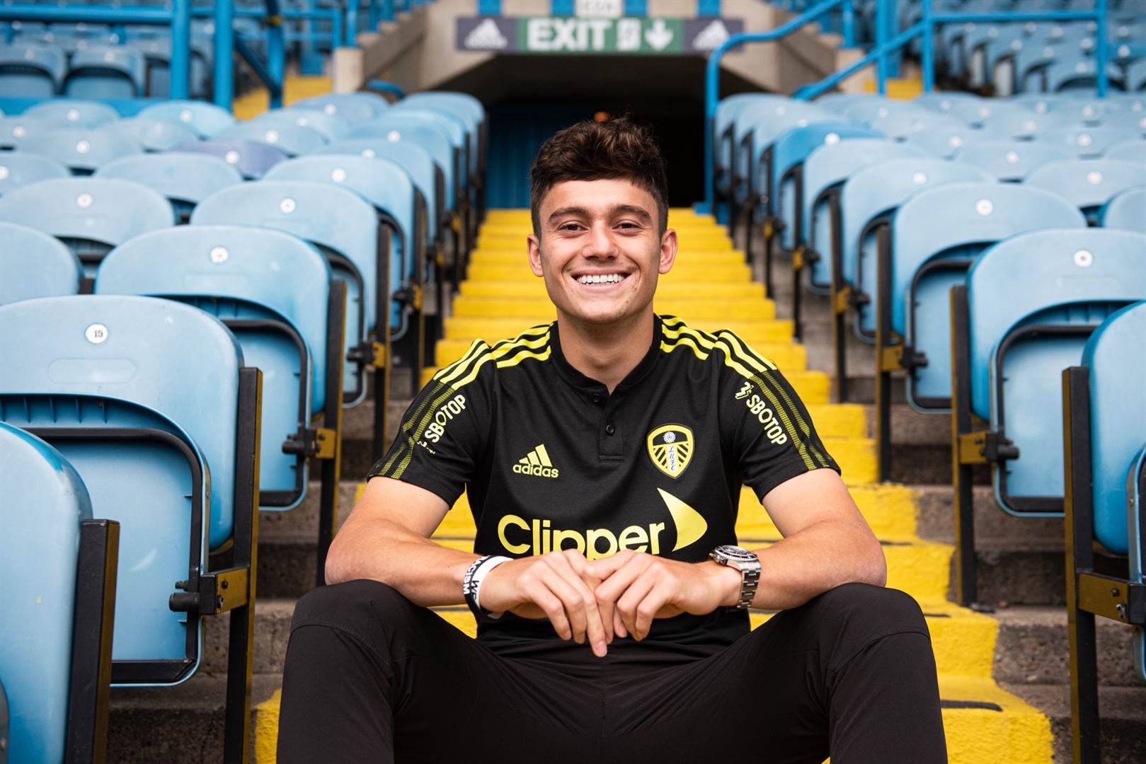 Confirmed deal - Daniel James to Leeds United from