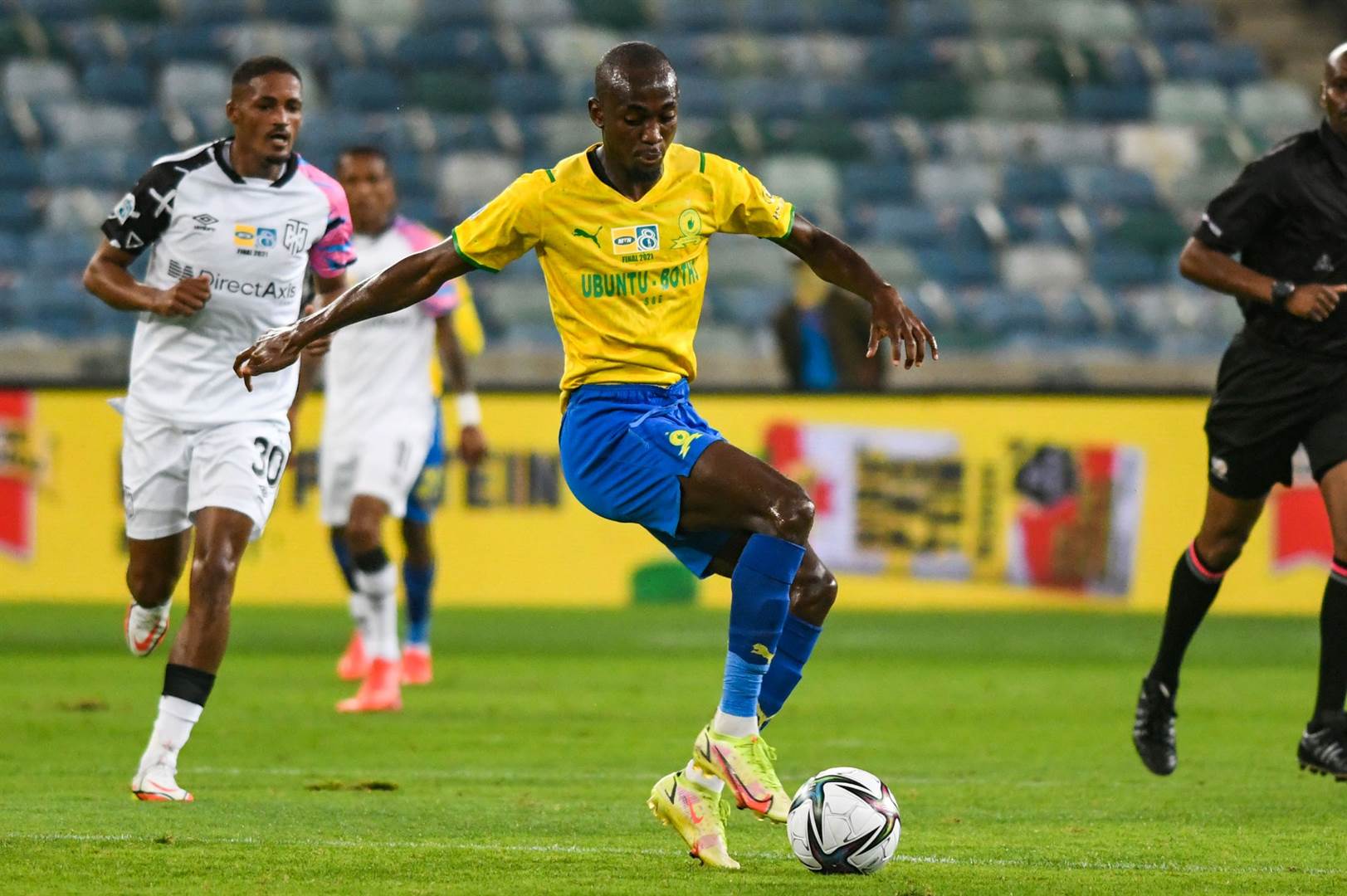 Free scoring forward Shalulile is also staying put