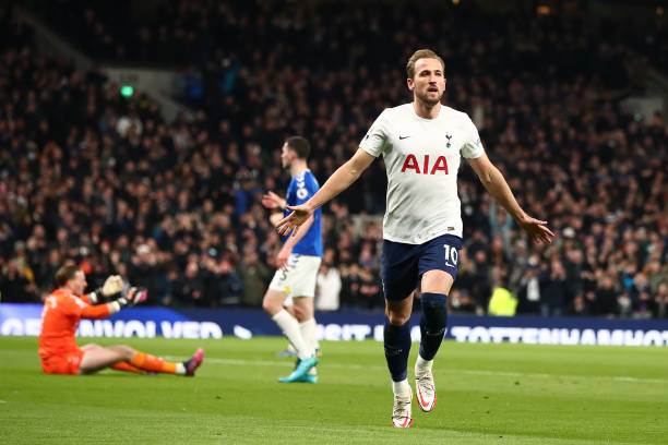 =5. Harry Kane (Tottenham Hotspur) - 10 goals
