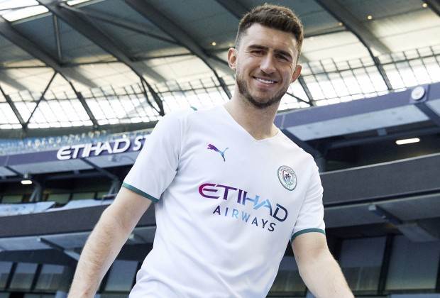 Manchester City Unveil Third Kit - Bitter and Blue