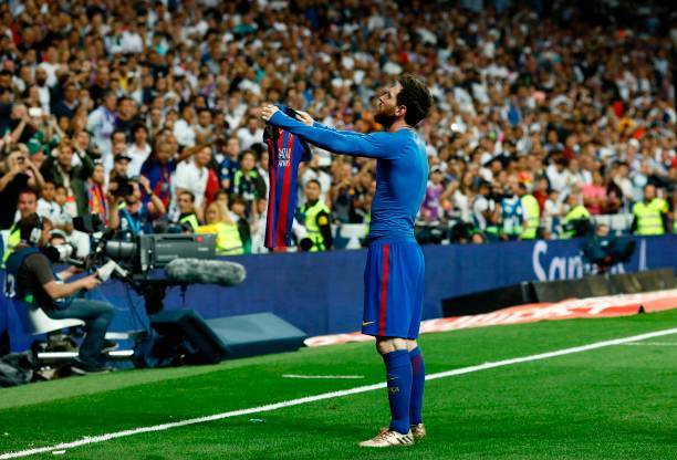 Lionel Messi celebrates last-minute winner at the 