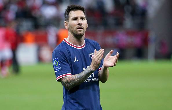 2. Lionel Messi (Paris Saint-Germain) - £960 000 a