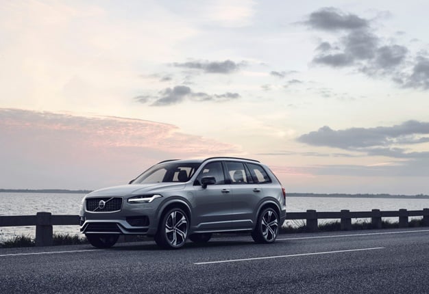 The refreshed Volvo XC90 R-Design T8 Twin Engine in Thunder Grey Image: Volvo