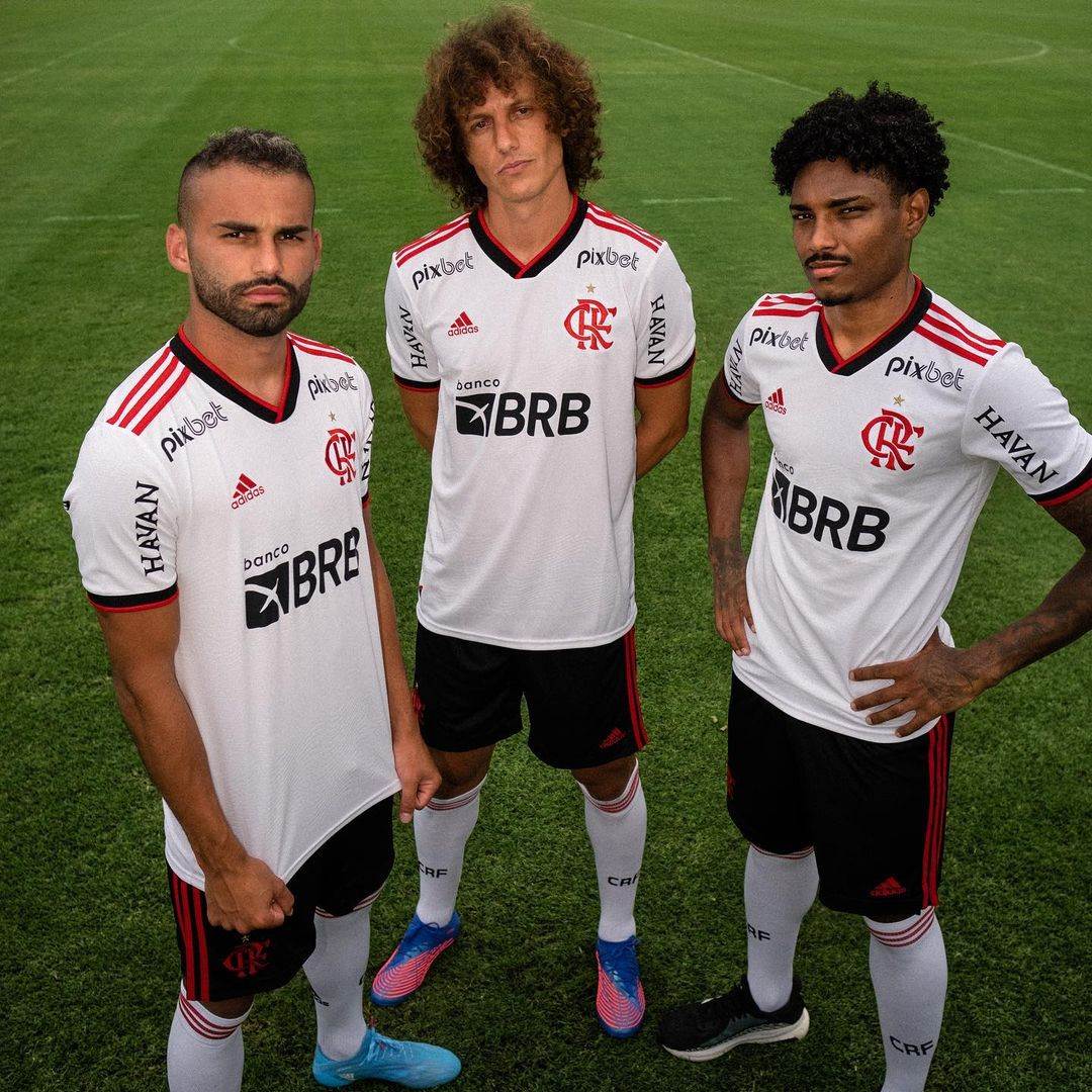 Flamengo (2022/23) away kit