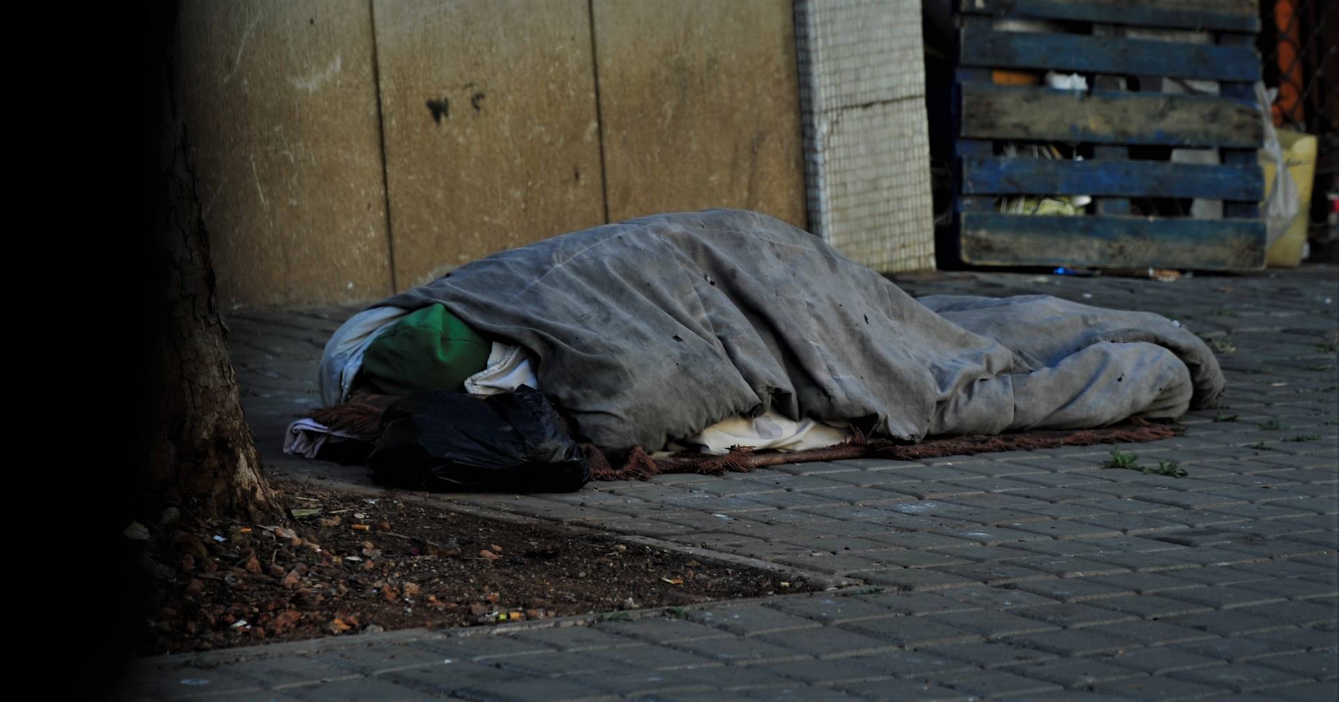 Homeless people are at their own ‘shelters’ in the streets of Braamfontein in Johannesburg. Photo: Rosetta Msimango