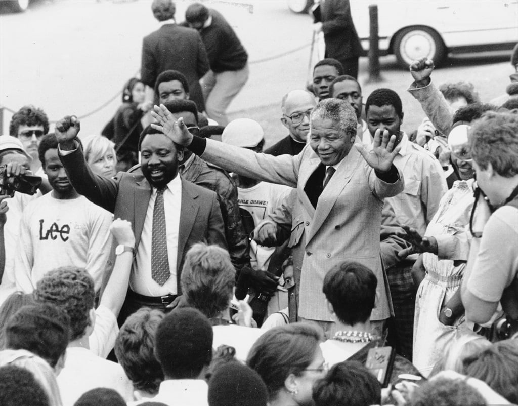 Cyril Ramaphosa and Nelson Mandela, shortly after Mandela’s release from prison in February 1990. The photo appeared in Beeld on February 16 1990.