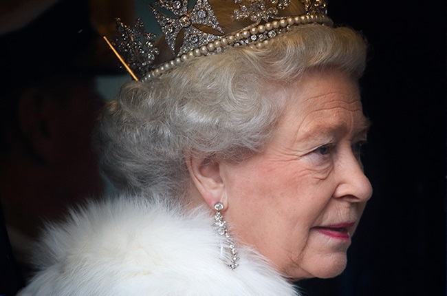 ANALYSIS  Queen Elizabeth: Monarch who had to adjust to the shift