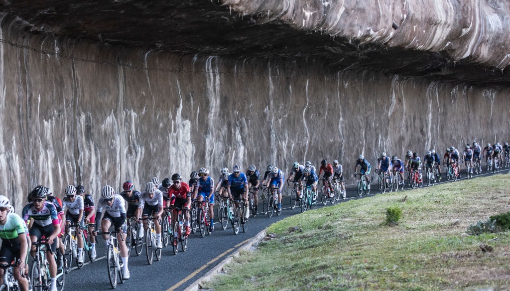 Riders on Chapmans Peak during the Cape Town Cycle Tour in 2021. (Photo: Brenton Geach/Gallo Images via Getty Images)