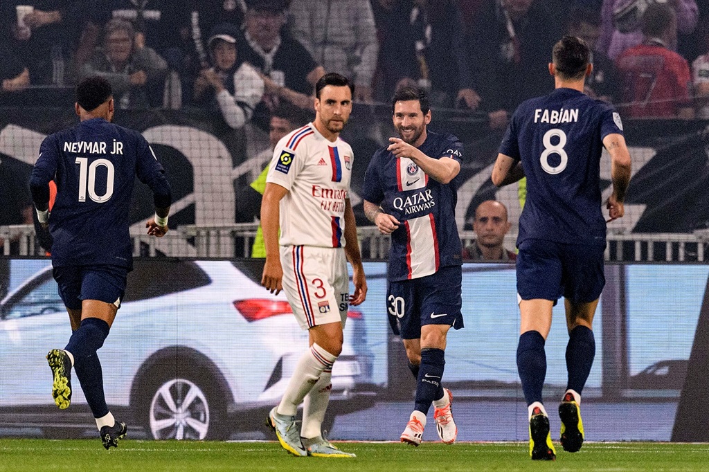 LYON, FRANCE - SEPTEMBER 18: Lionel Messi of Paris Saint Germain (C) celebrates his goal during the Ligue 1 match between Olympique Lyonnais and Paris Saint-Germain at Groupama Stadium on September 18, 2022 in Lyon, France. (Photo by Marcio Machado/Eurasia Sport Images/Getty Images)