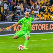 Khune Joins The PSL Blonde Brigade 