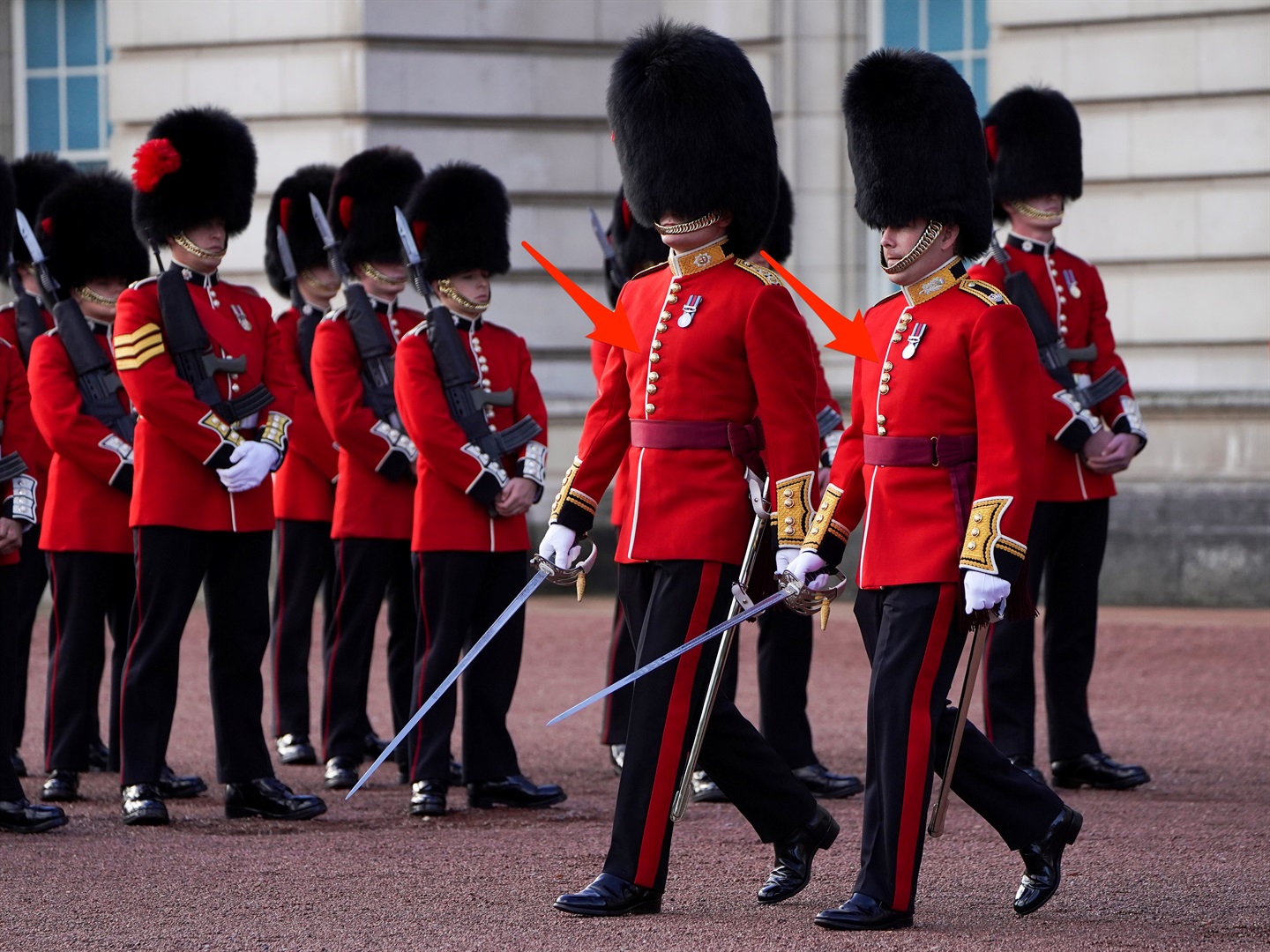 Royal guard. Coldstream Guards. Sweden Royal Guard. Buckingham Palace Soldiers.