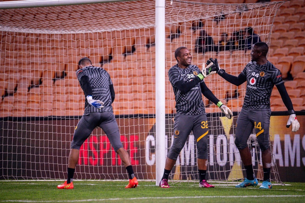Itumeleng khune is facing competition from Brandon Petersen and Bruce Bvuma this season 