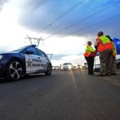 ‘DRUNK’ driver hits traffic cop!